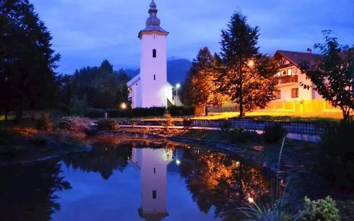 Domcek Pod Tatrami * Nová Lesná