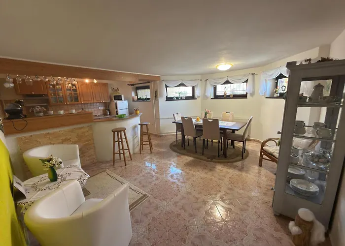 Domcek Pod Tatrami Vendégház Nová Lesná